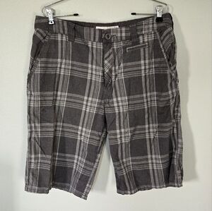 BKE Gray plaid Mens Shorts size 33